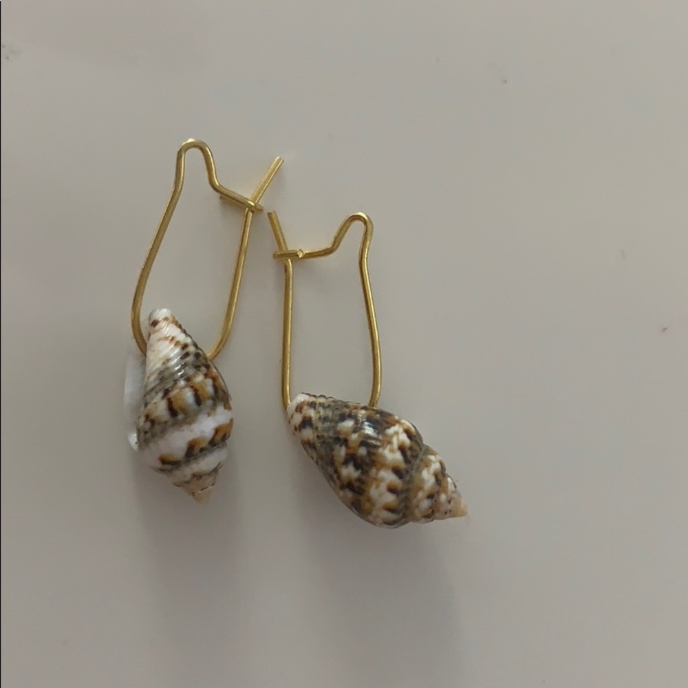 Mini Shell UShape Gold Earrings